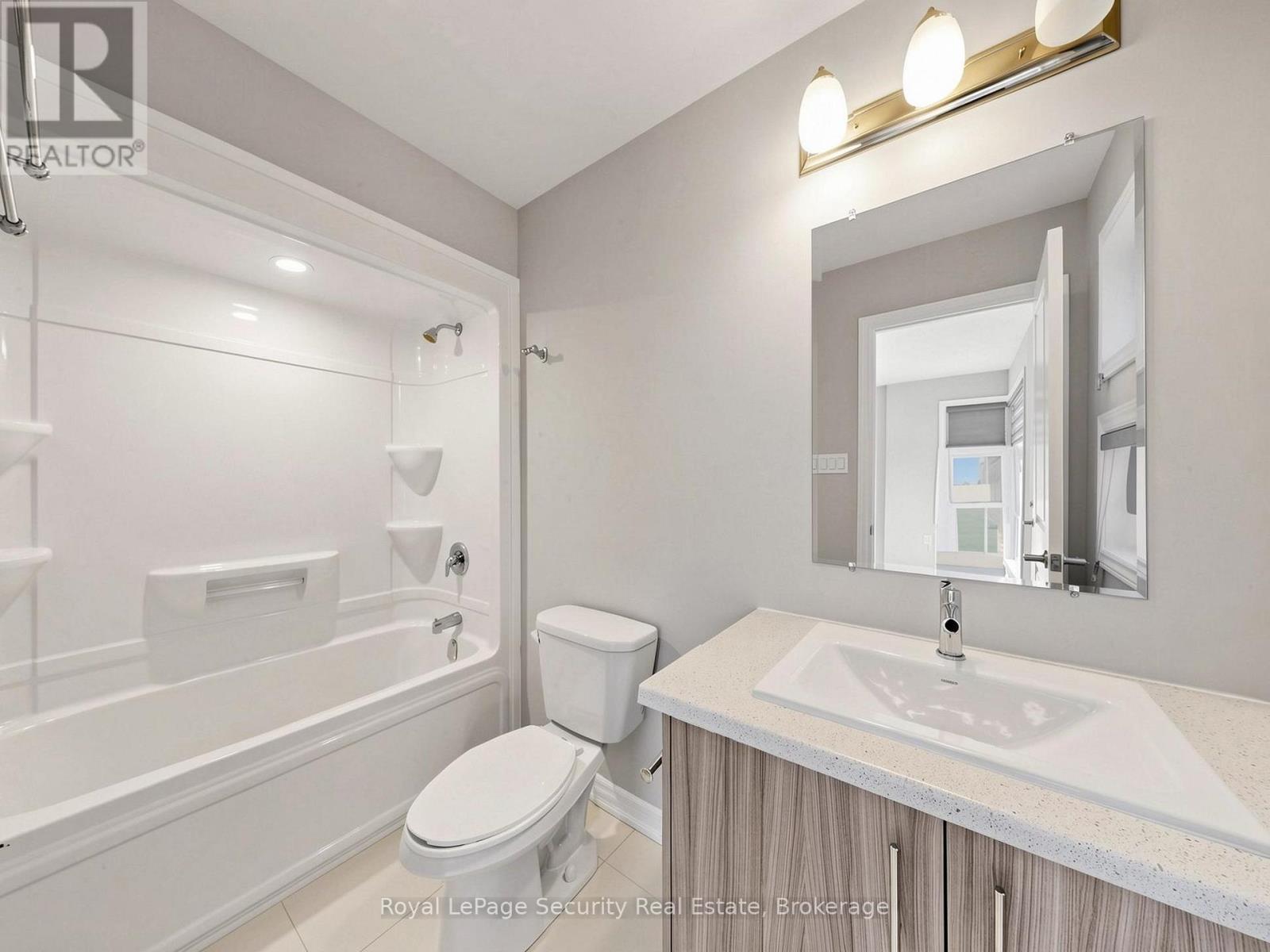 #86 121 SEBASTIAN STREET - Image 22