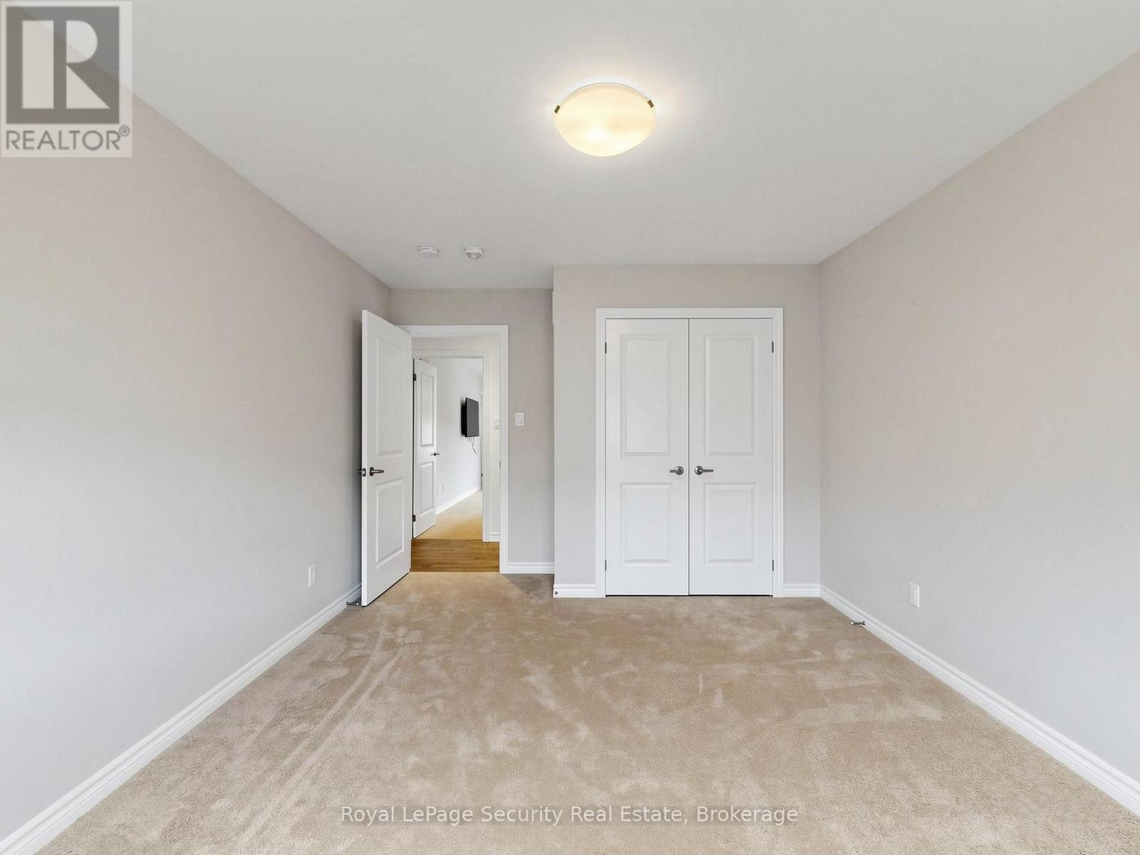#86 121 SEBASTIAN STREET - 24
