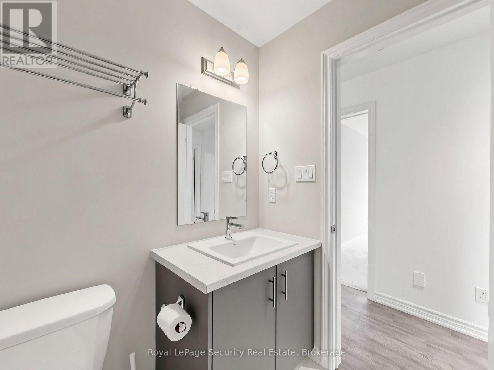 #86 121 SEBASTIAN STREET - Image 30