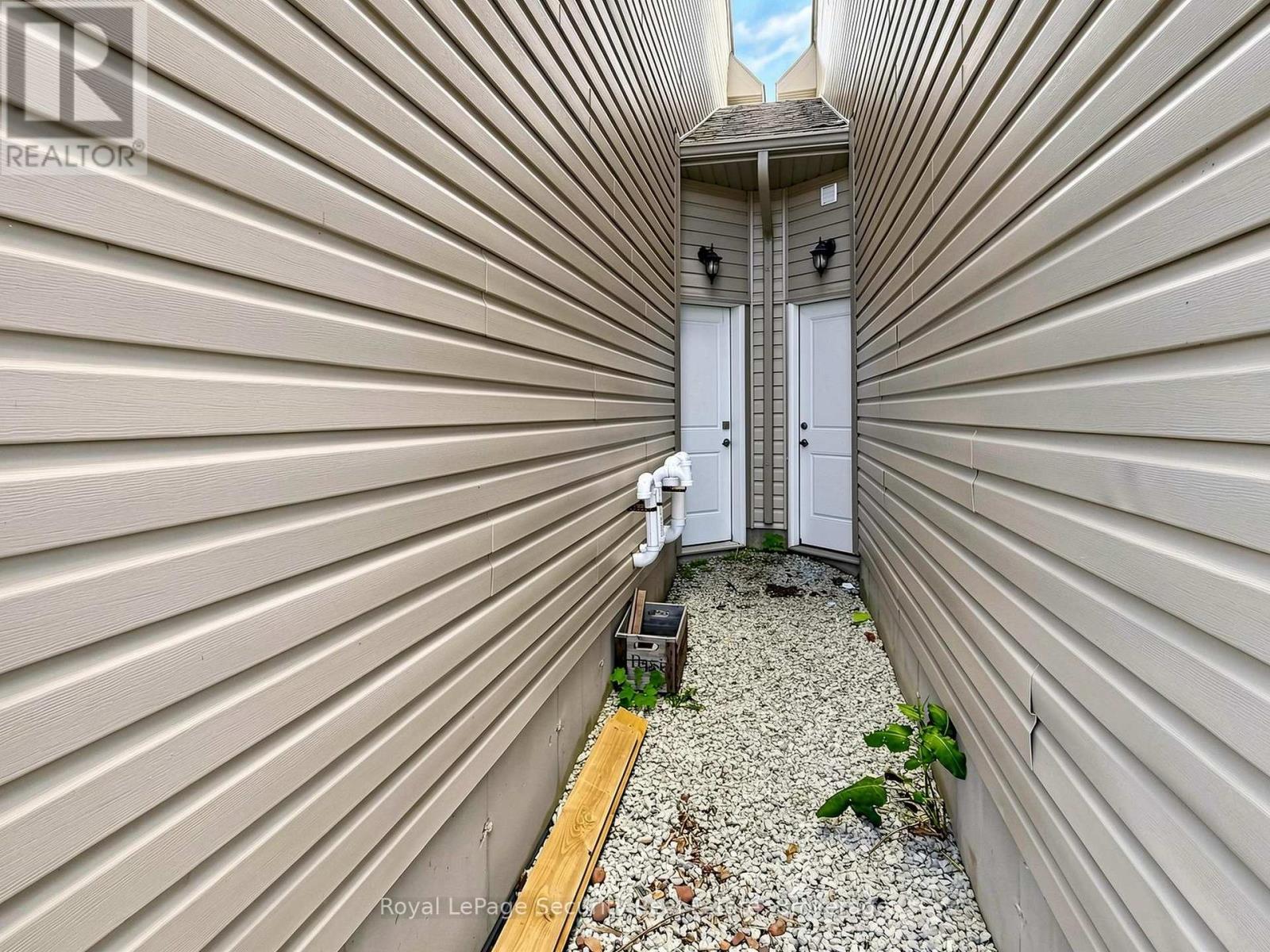 #31 103 ADDISON STREET - Image 33
