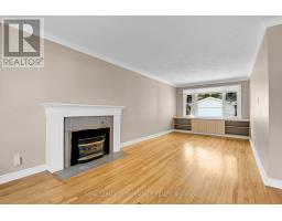 Kitchen - 166 Winther Avenue, Ottawa, ON K1H6E2 Photo 9