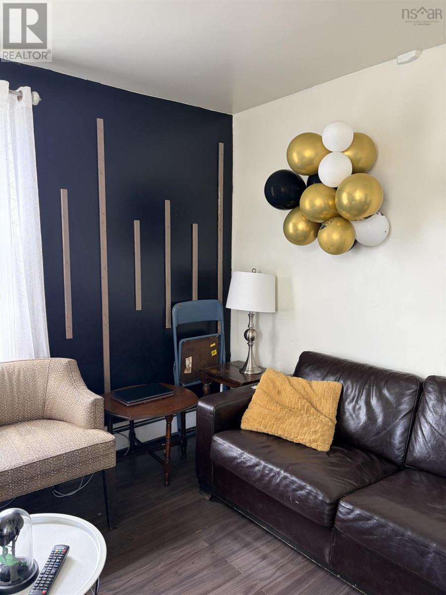 1491 Victoria Road - 19