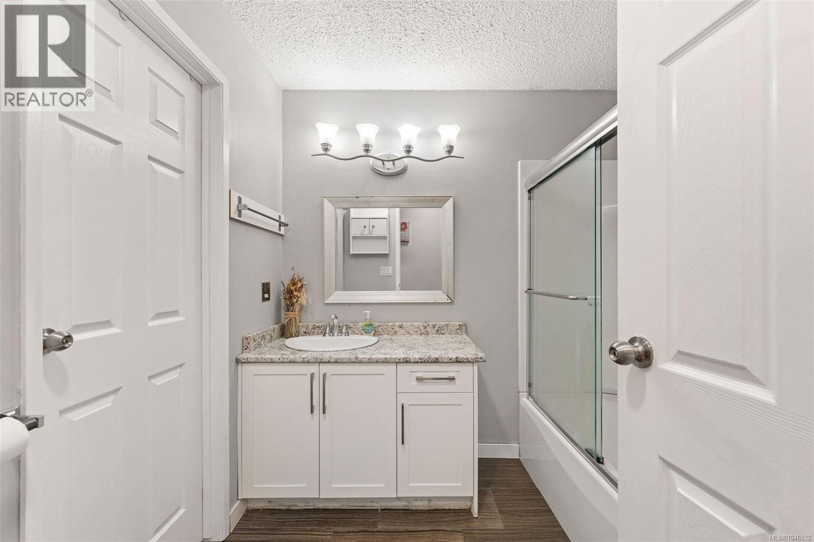 #4 524 Rosehill St - 8