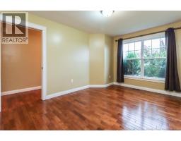 78 Tudor Lane, photo 19