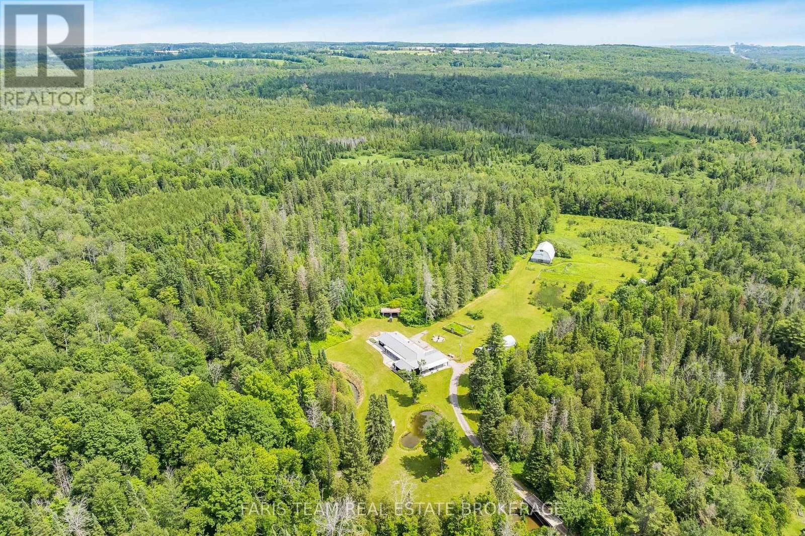 1076 BEAVER LANE - Image 45