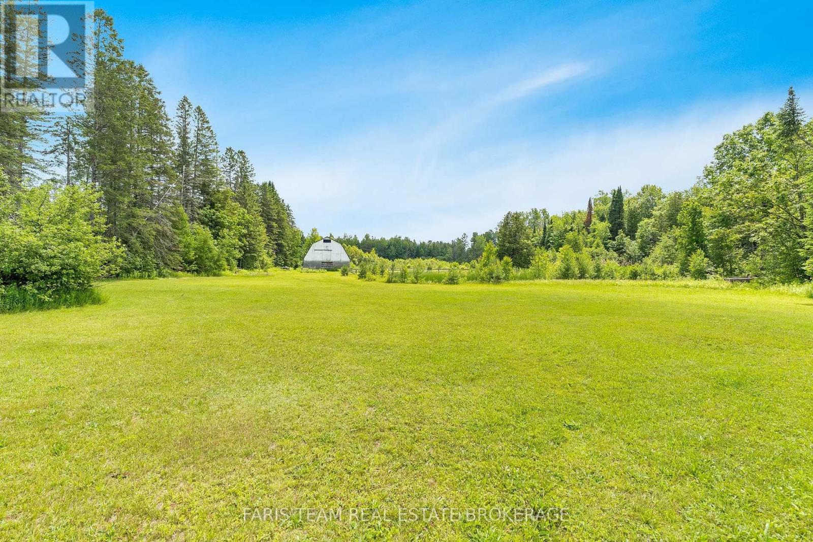 1076 BEAVER LANE - Image 31