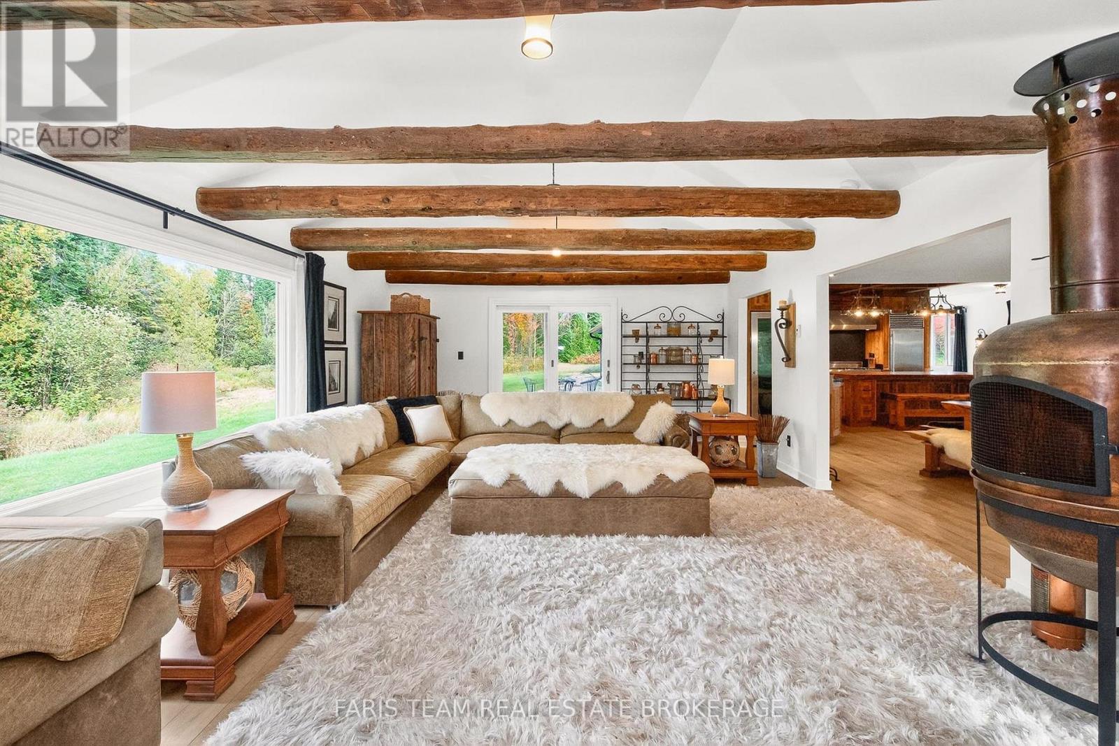 1076 BEAVER LANE - 13