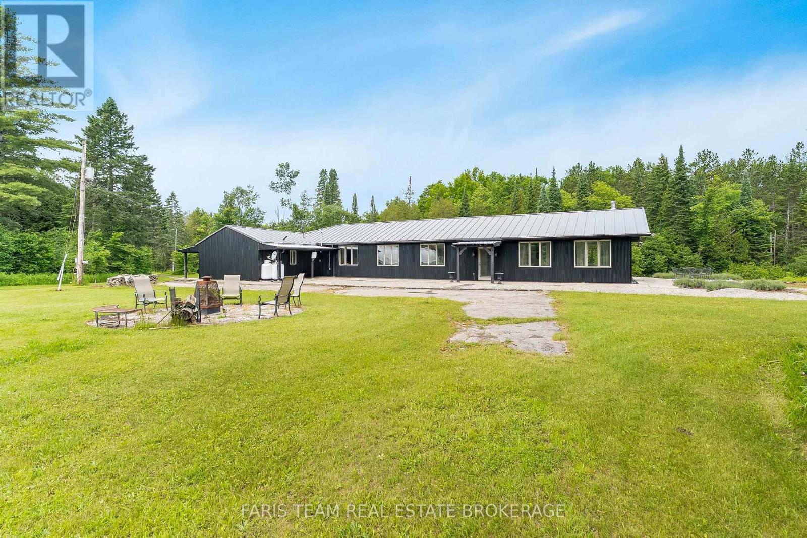 1076 BEAVER LANE - Image 29