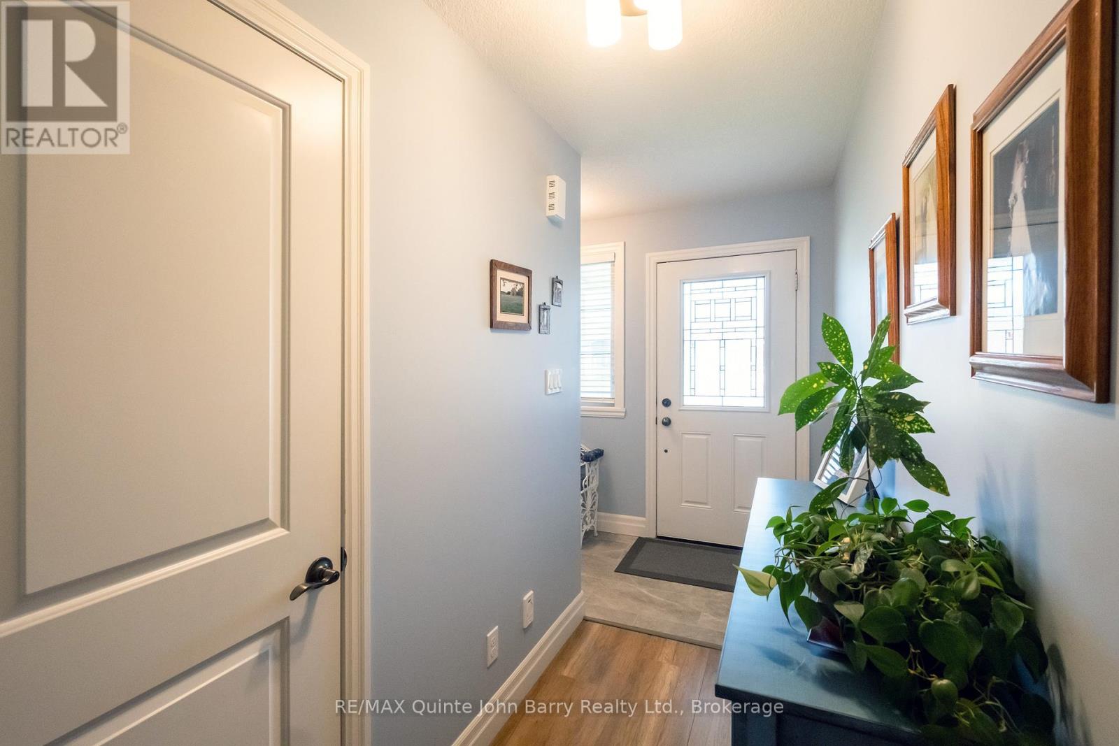 49 MCINTOSH CRESCENT - Image 4