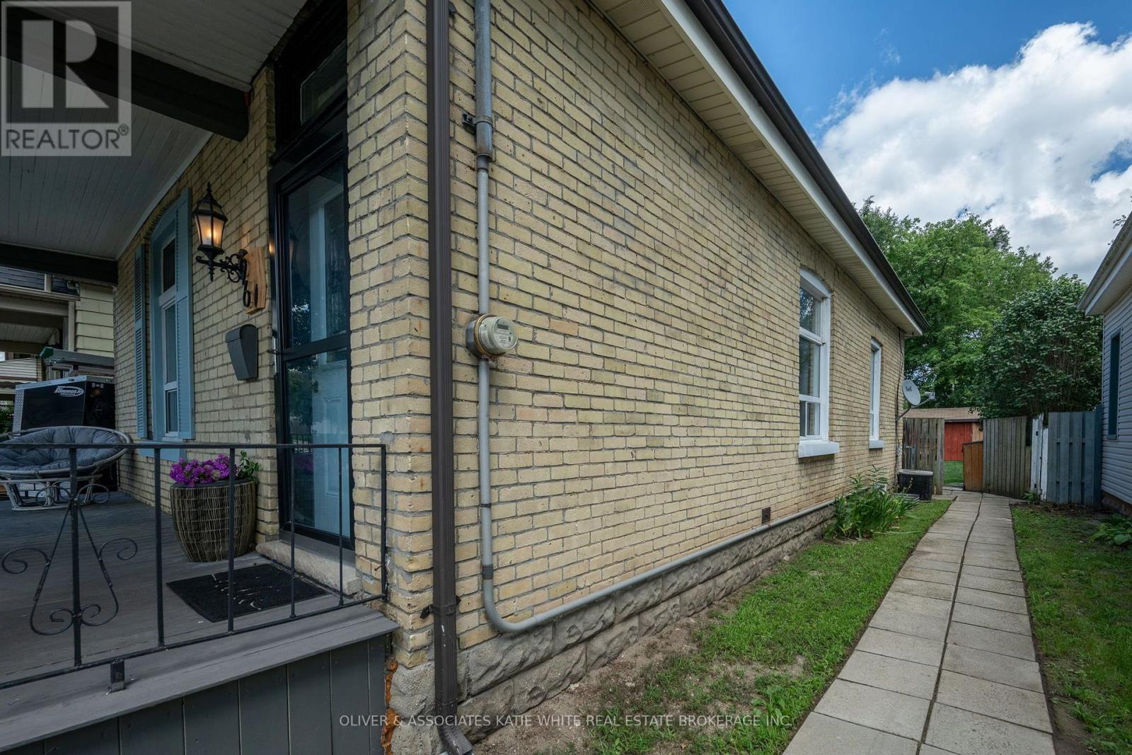 96 DREANEY AVENUE - 22