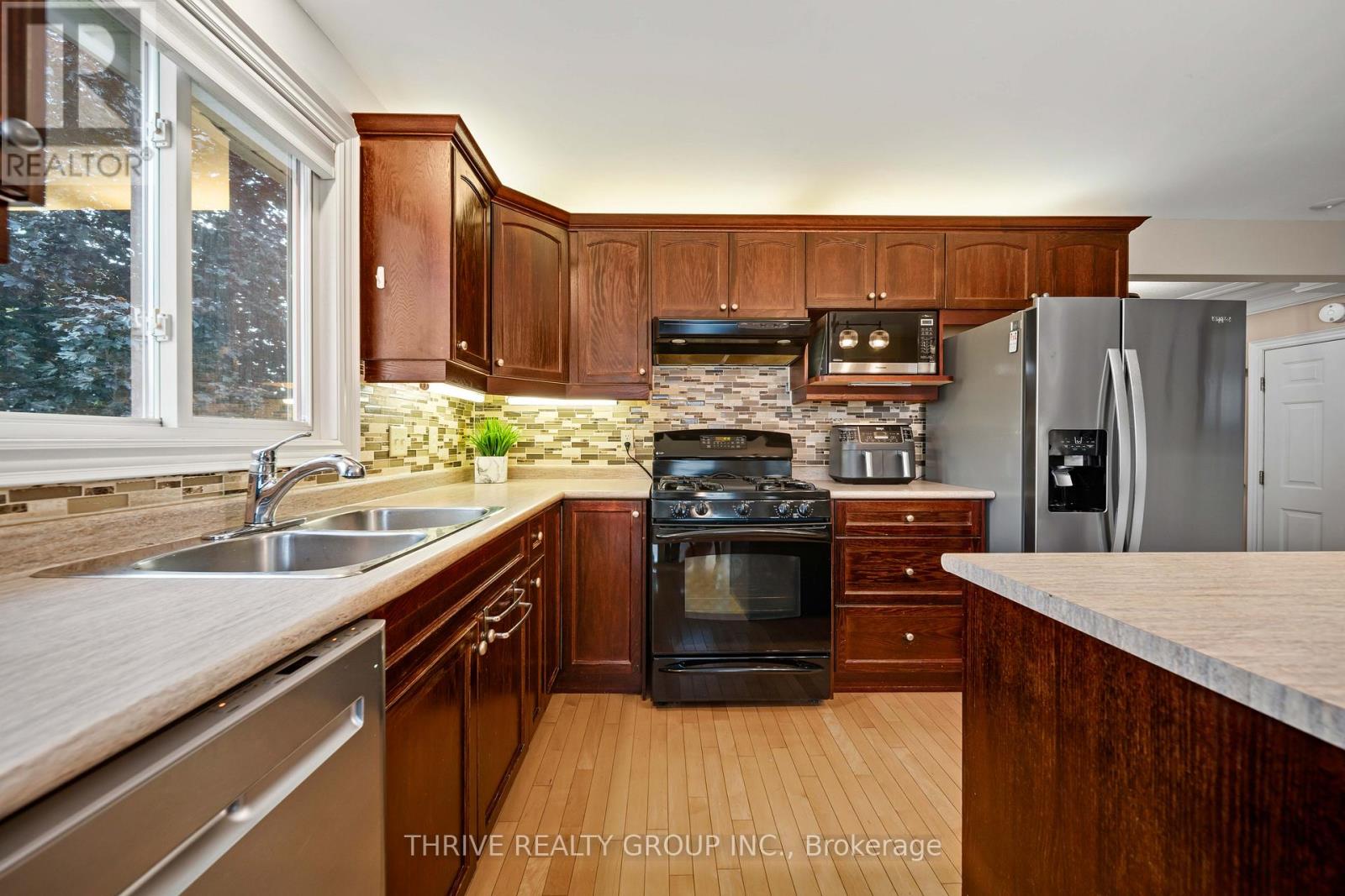102 LOGGERS GROVE - Image 7