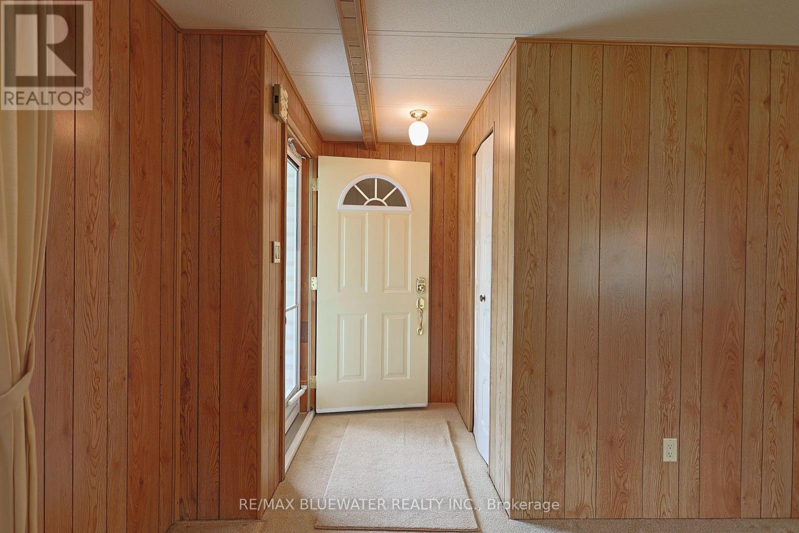 254 HIGHLAND SPRINGS - Image 9