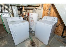 315 Atlantic Avenue, Kerrobert, SK S0L1R0 Photo 38
