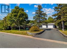 7 Kingswood Drive thumbnail 2