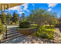 7 Kingswood Drive thumbnail 6