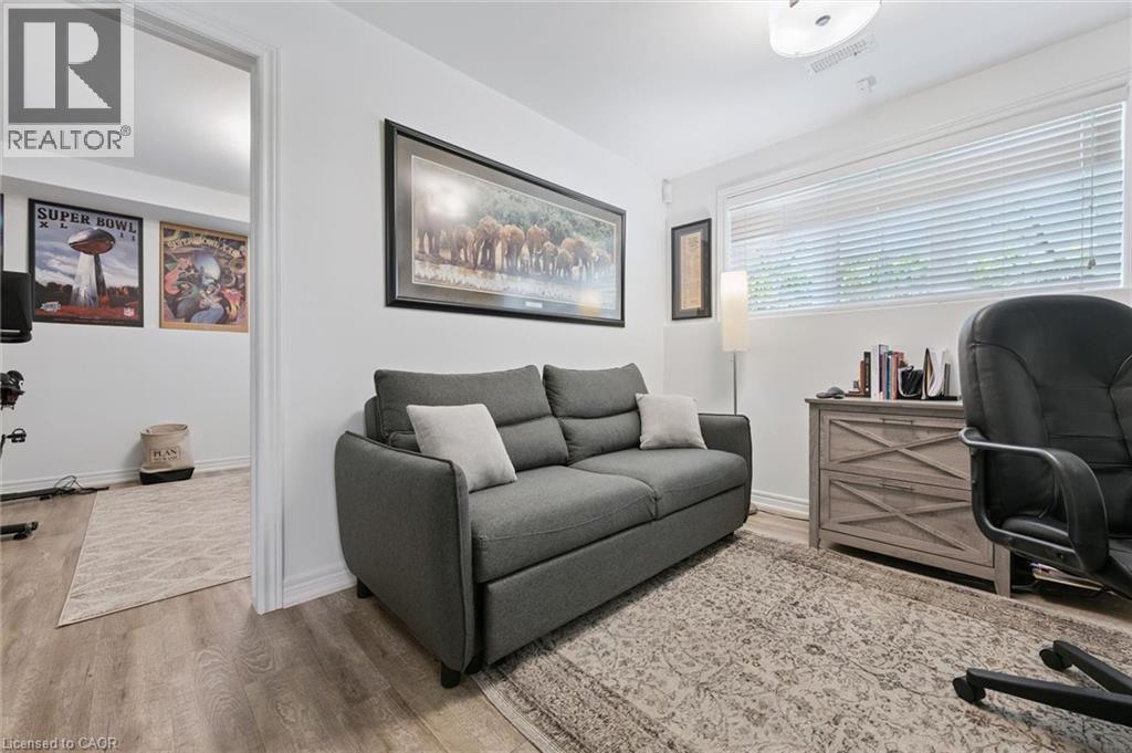 #5 263 PLAINS Road W - Image 35