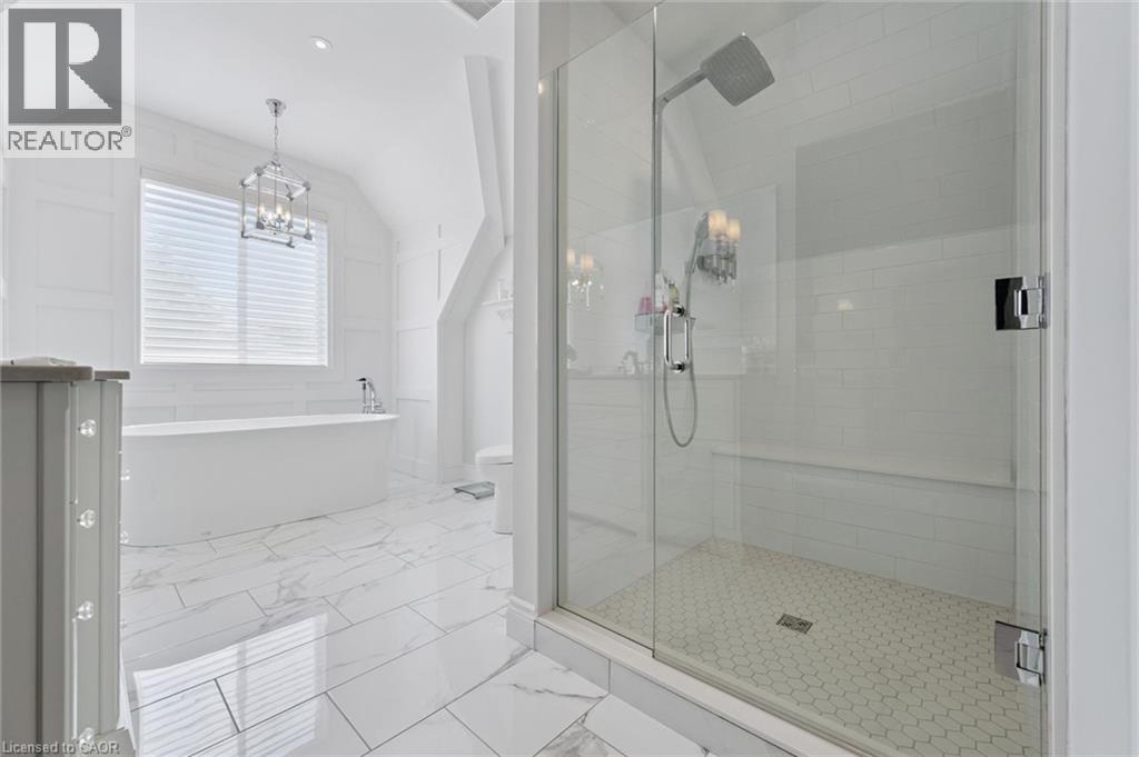 #5 263 PLAINS Road W - Image 30