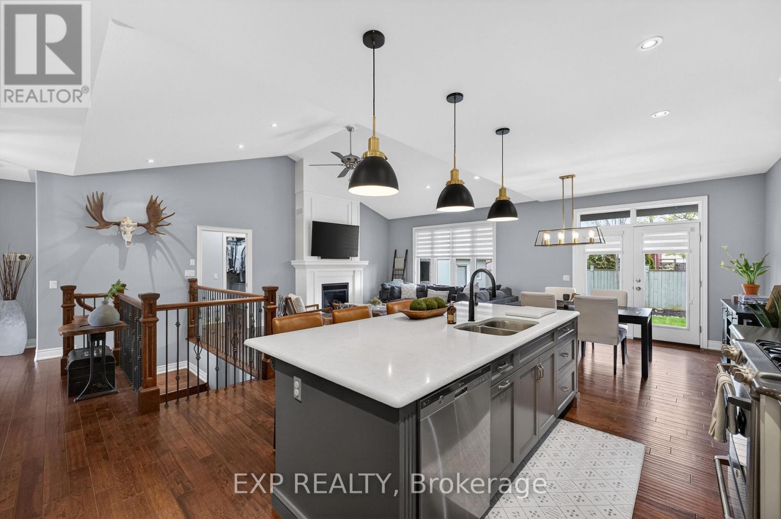 8736 ANGIE DRIVE - Image 20