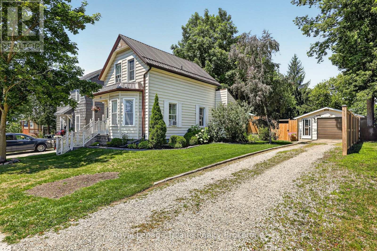 257 HUNTER STREET - 2