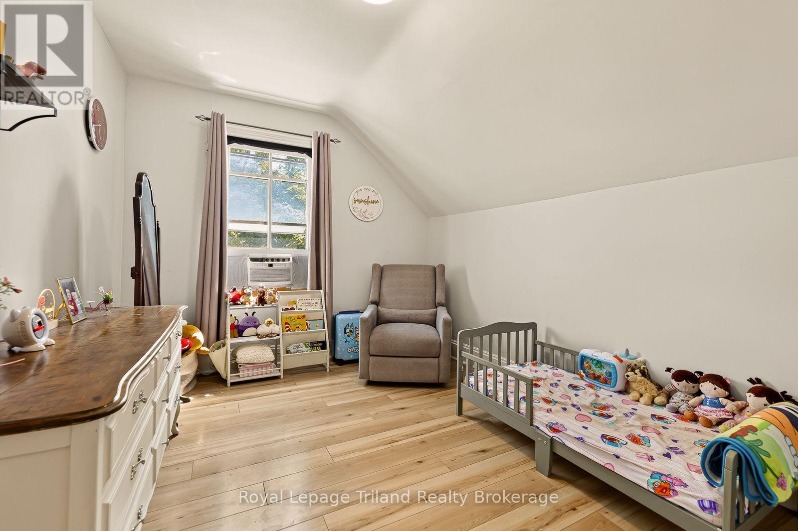 257 HUNTER STREET - 20