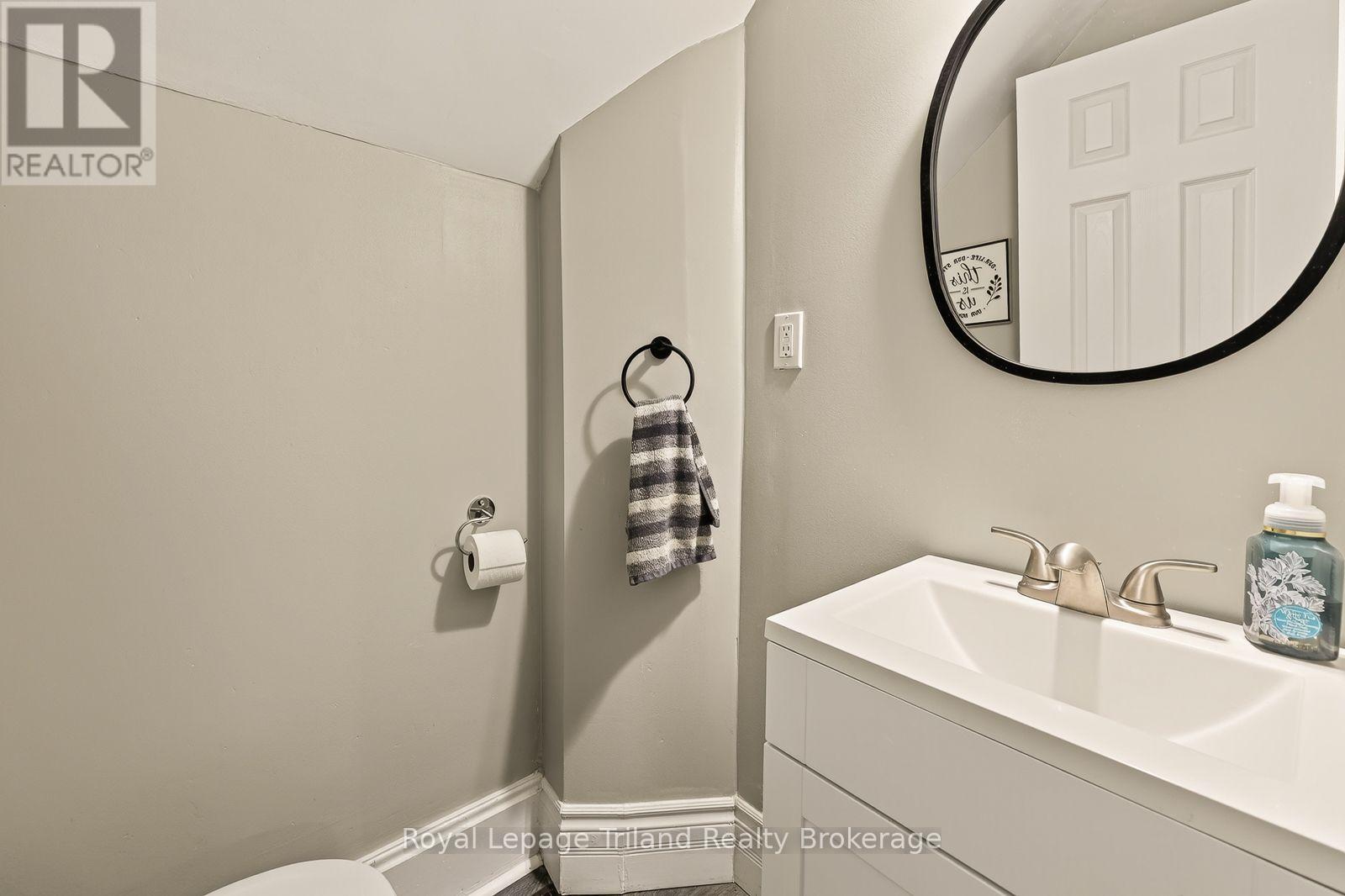 257 HUNTER STREET - Image 23