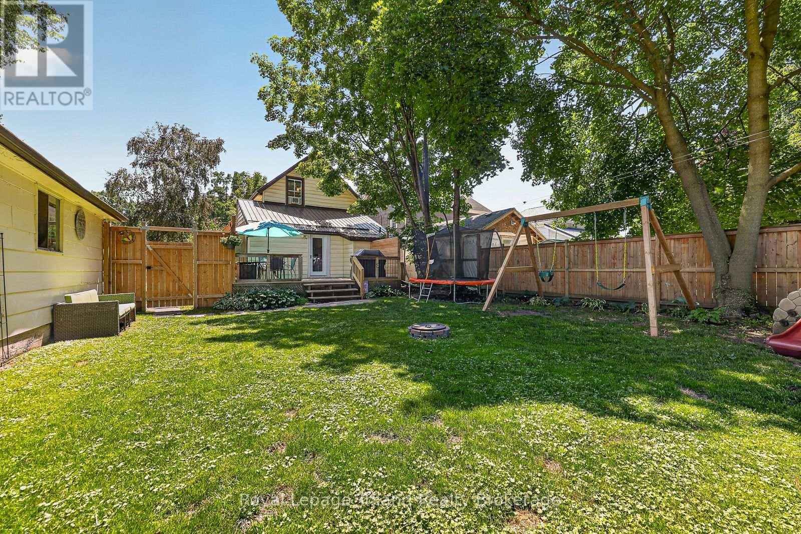 257 HUNTER STREET - 27