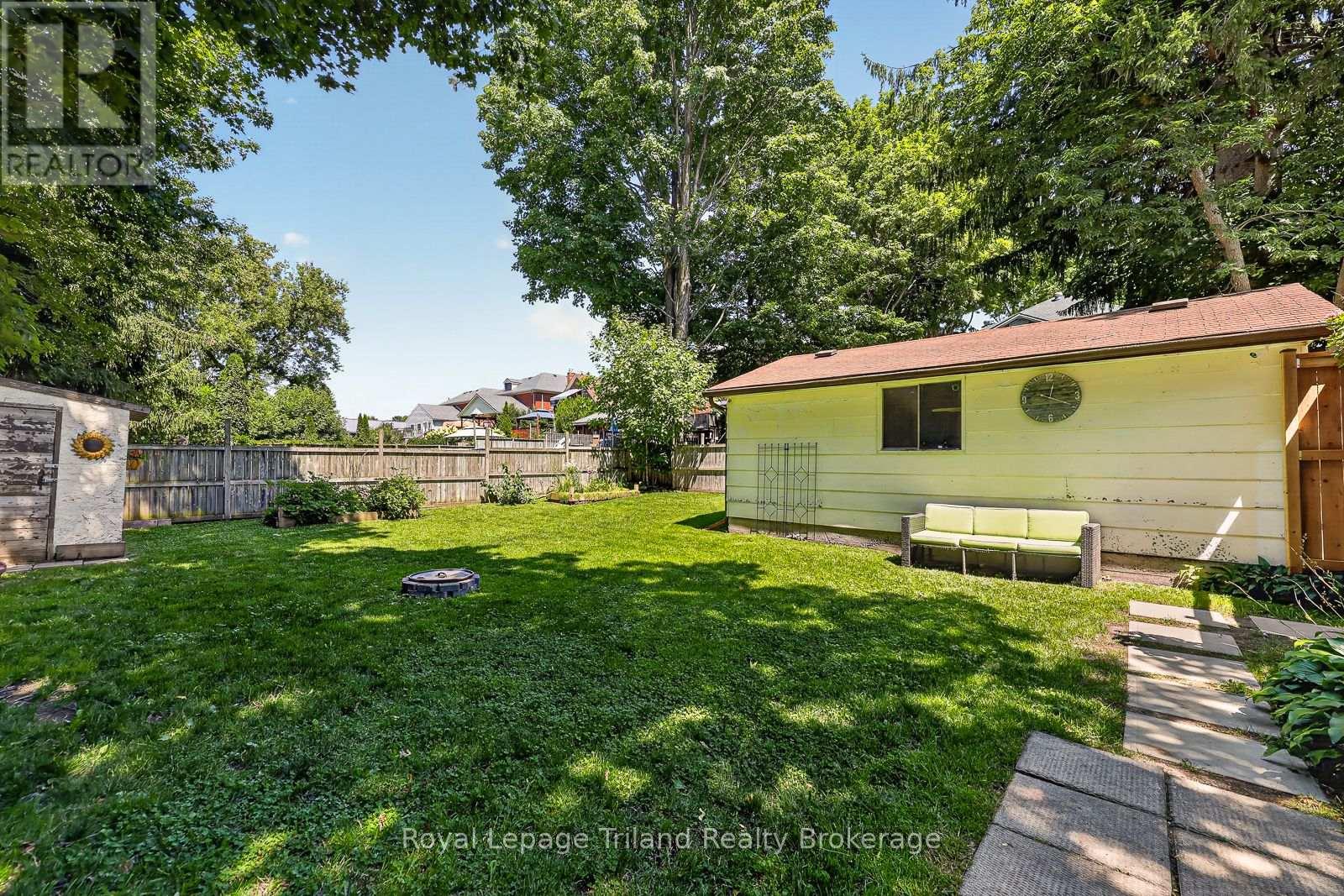257 HUNTER STREET - Image 29