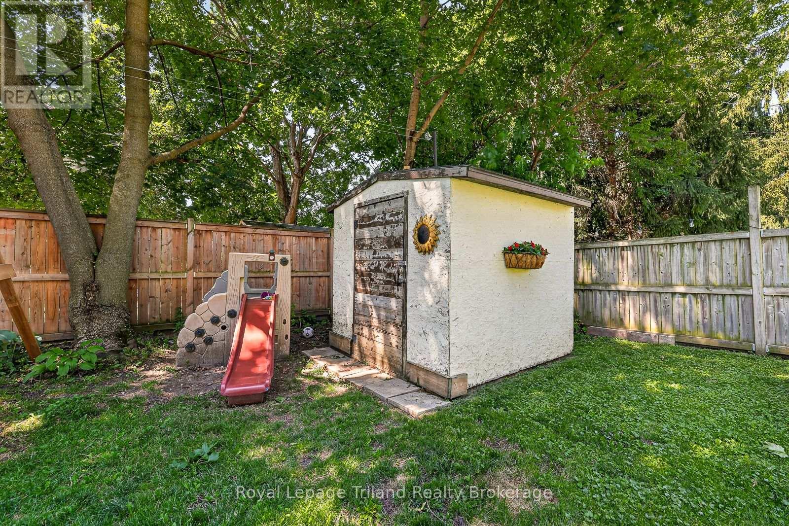 257 HUNTER STREET - 31