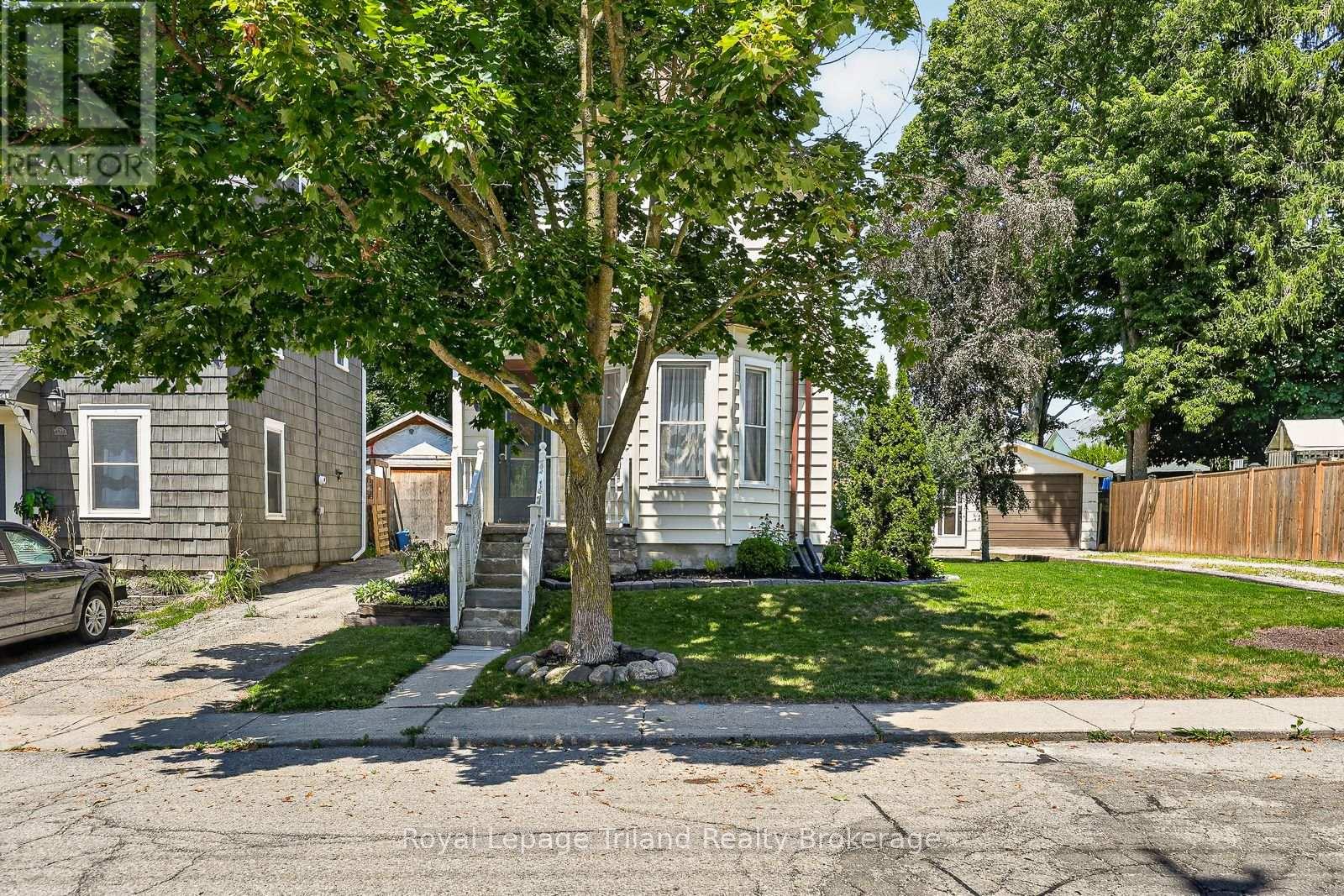 257 HUNTER STREET - Image 34