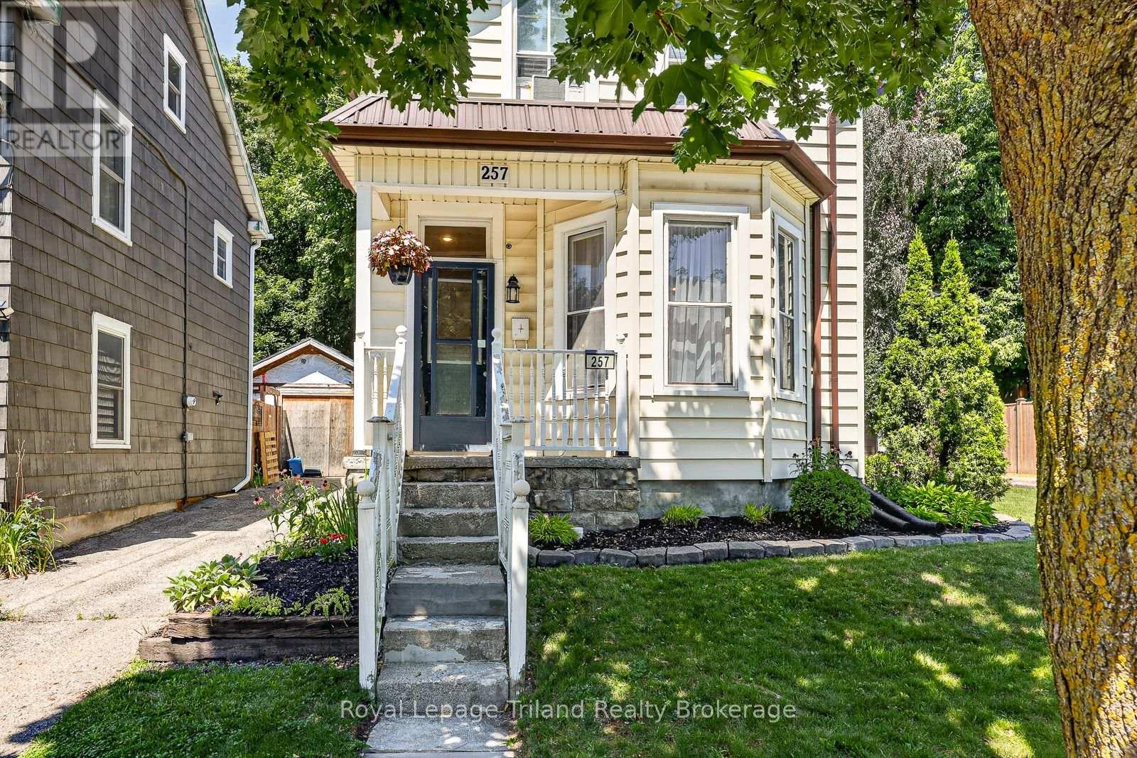 257 HUNTER STREET - Image 5
