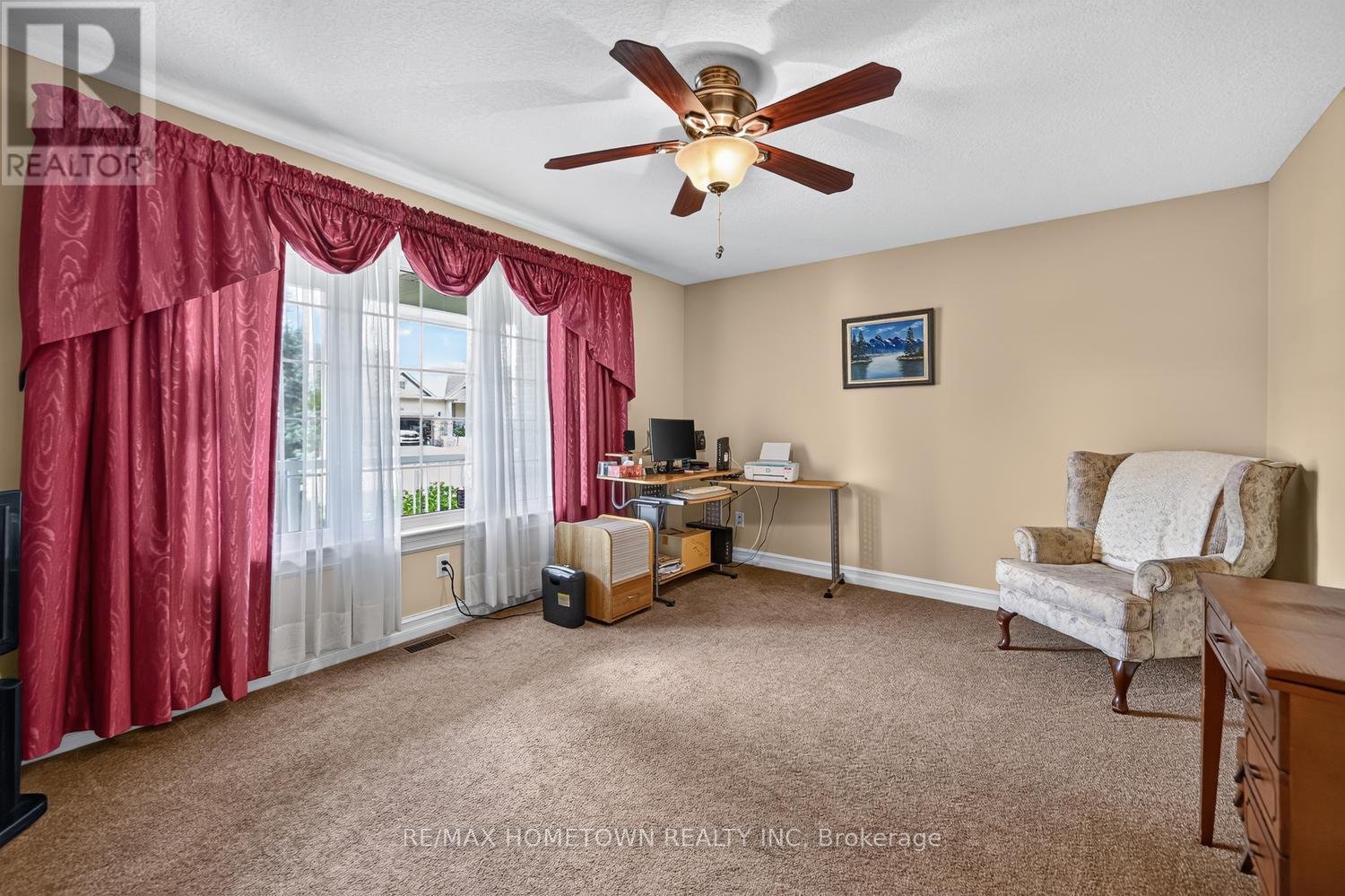 1124 MCCLURE CRESCENT - Image 9