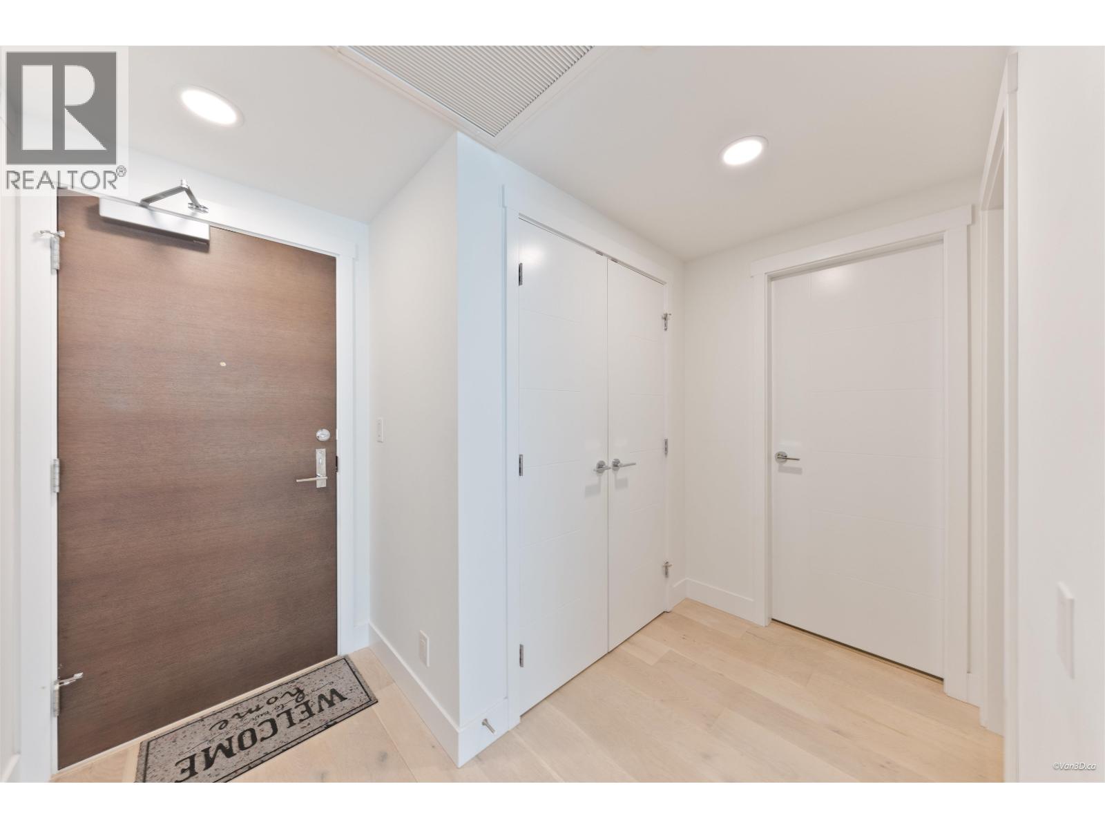 504 2780 VALLEY CENTRE AVENUE, North Vancouver
