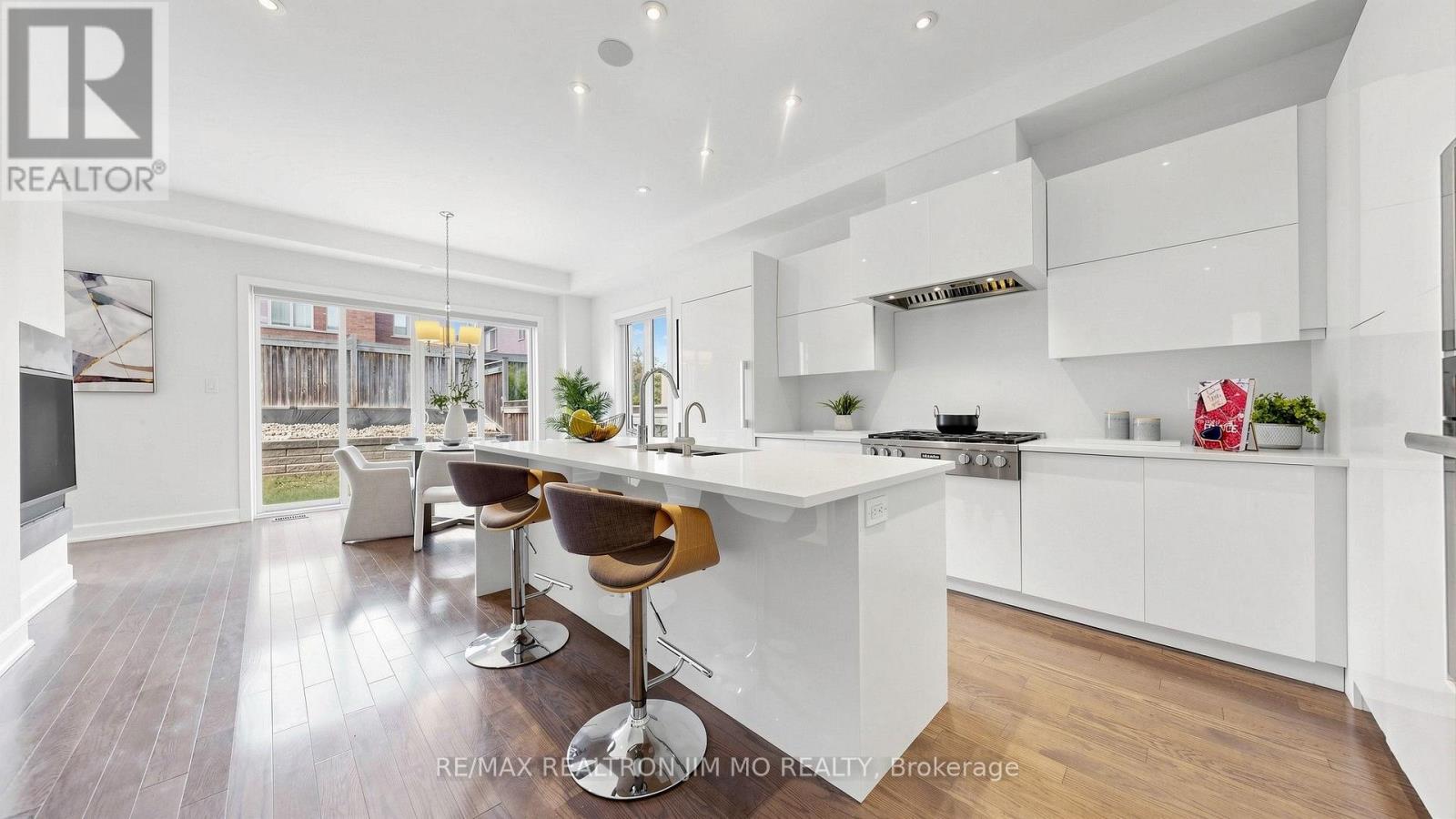 16 FARRELL ROAD - 13