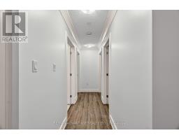 109 - 320 Sugarcreek Trail, London North, ON N6H0G3 Photo 12