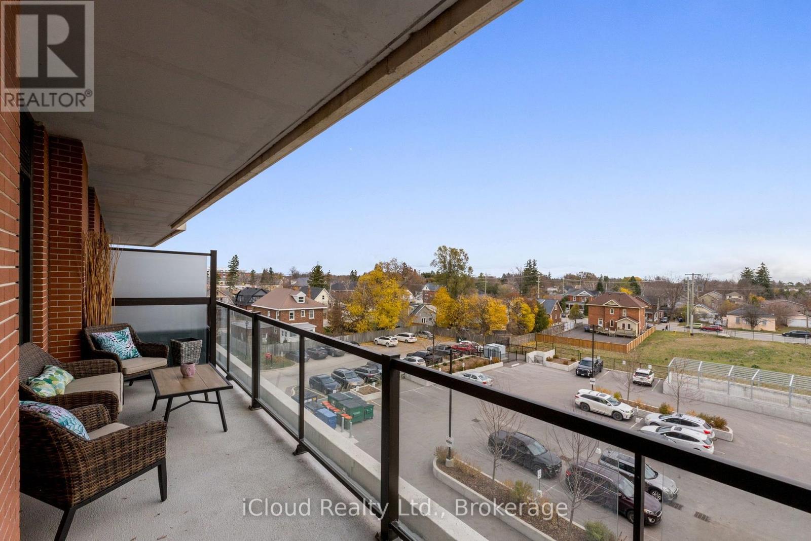 #422 1 HUME STREET - 29