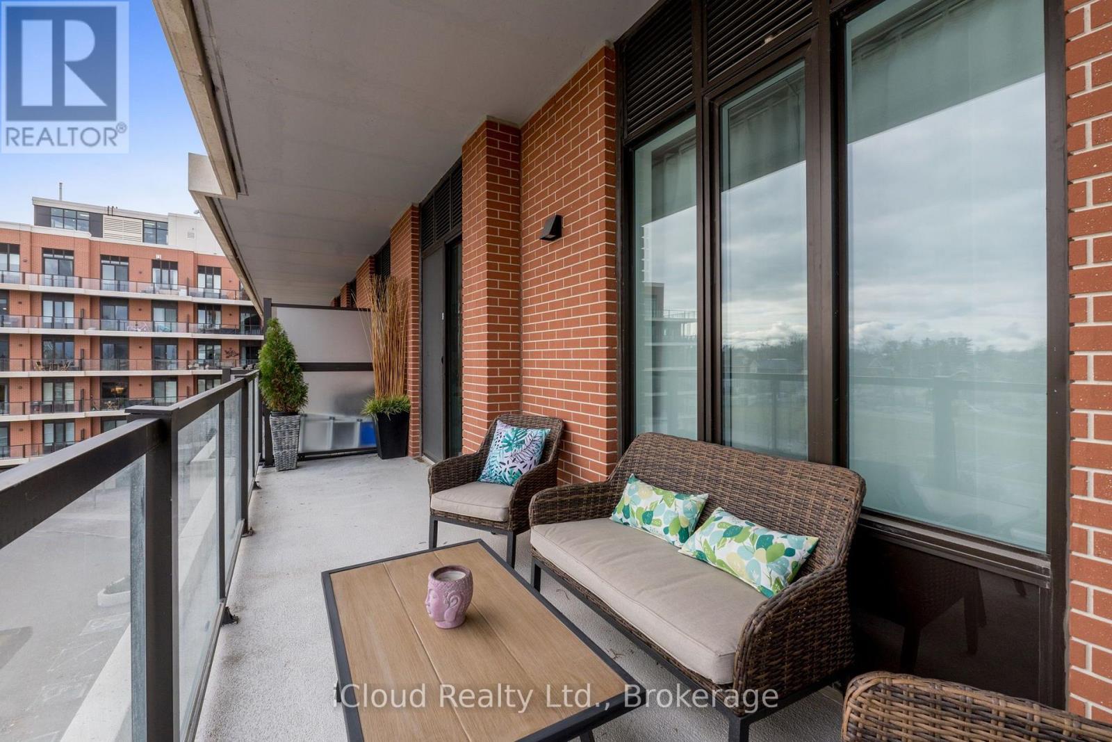 #422 1 HUME STREET - 31