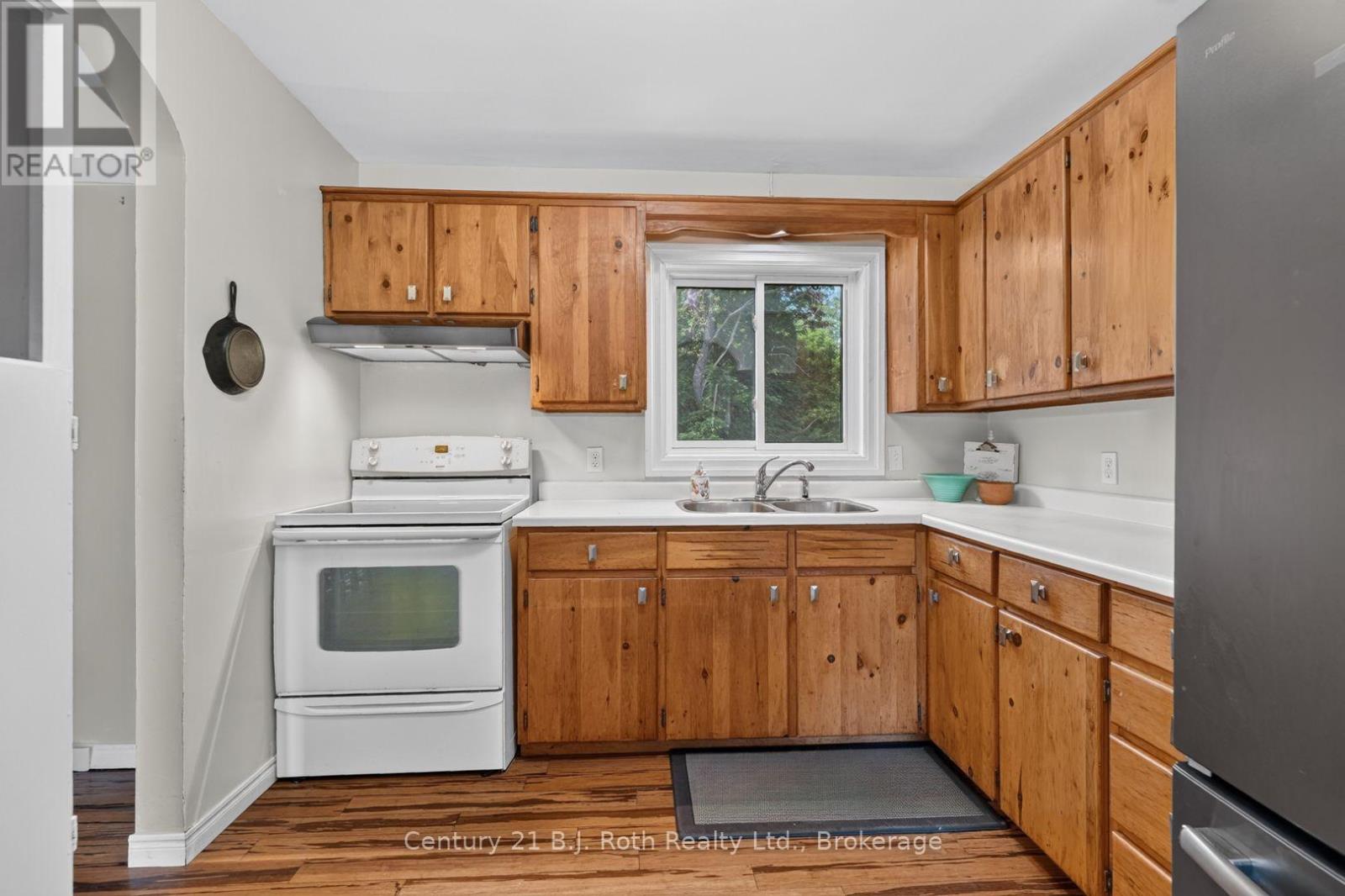 168 ALBERT STREET N - Image 11