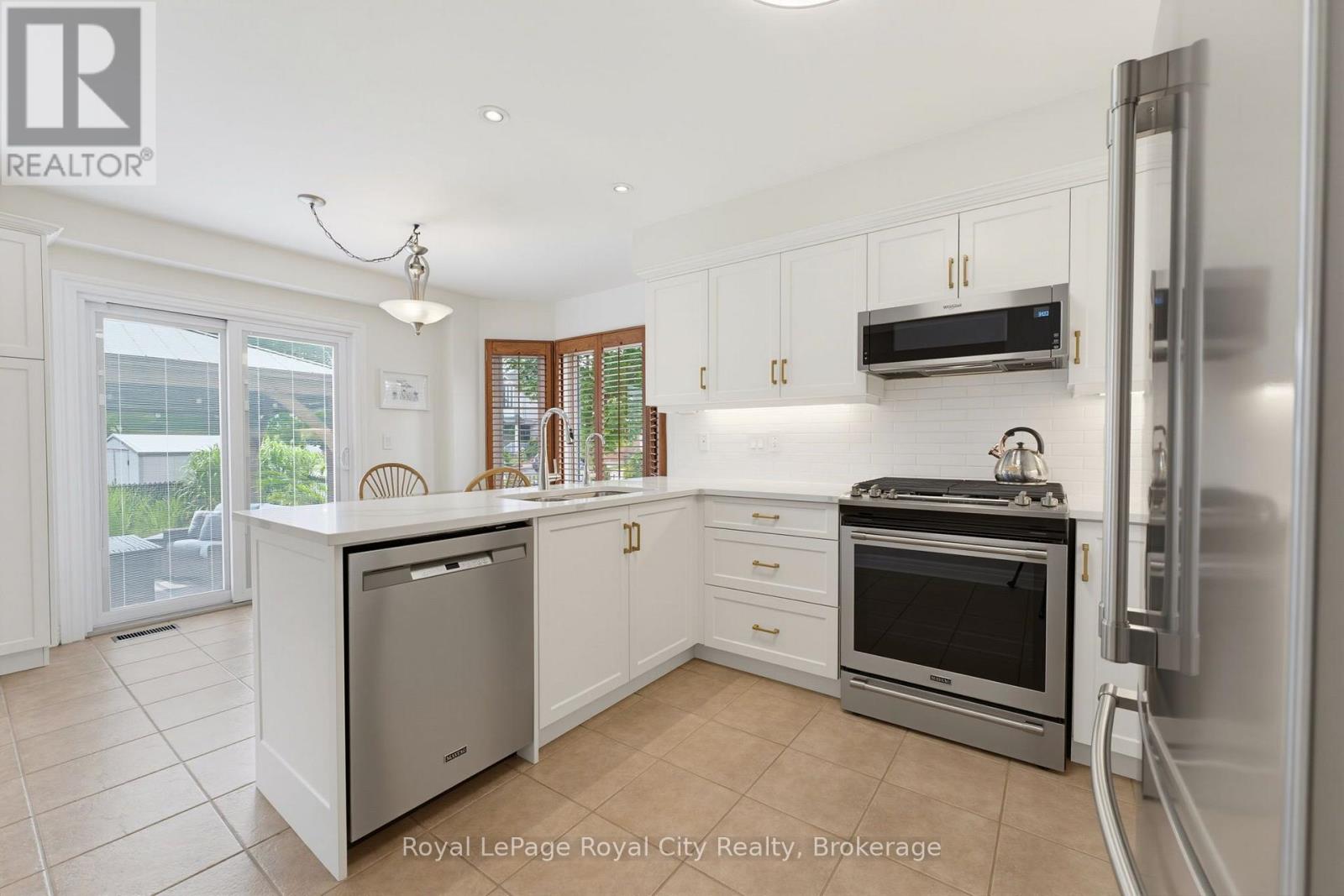 59 LYNCH CIRCLE - 14