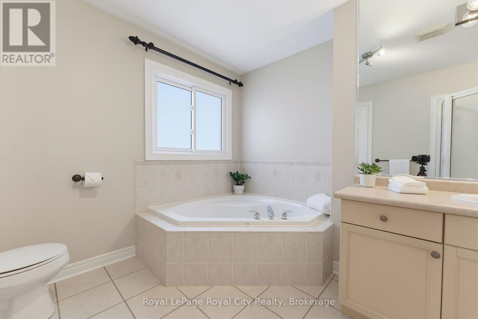 59 LYNCH CIRCLE - 19