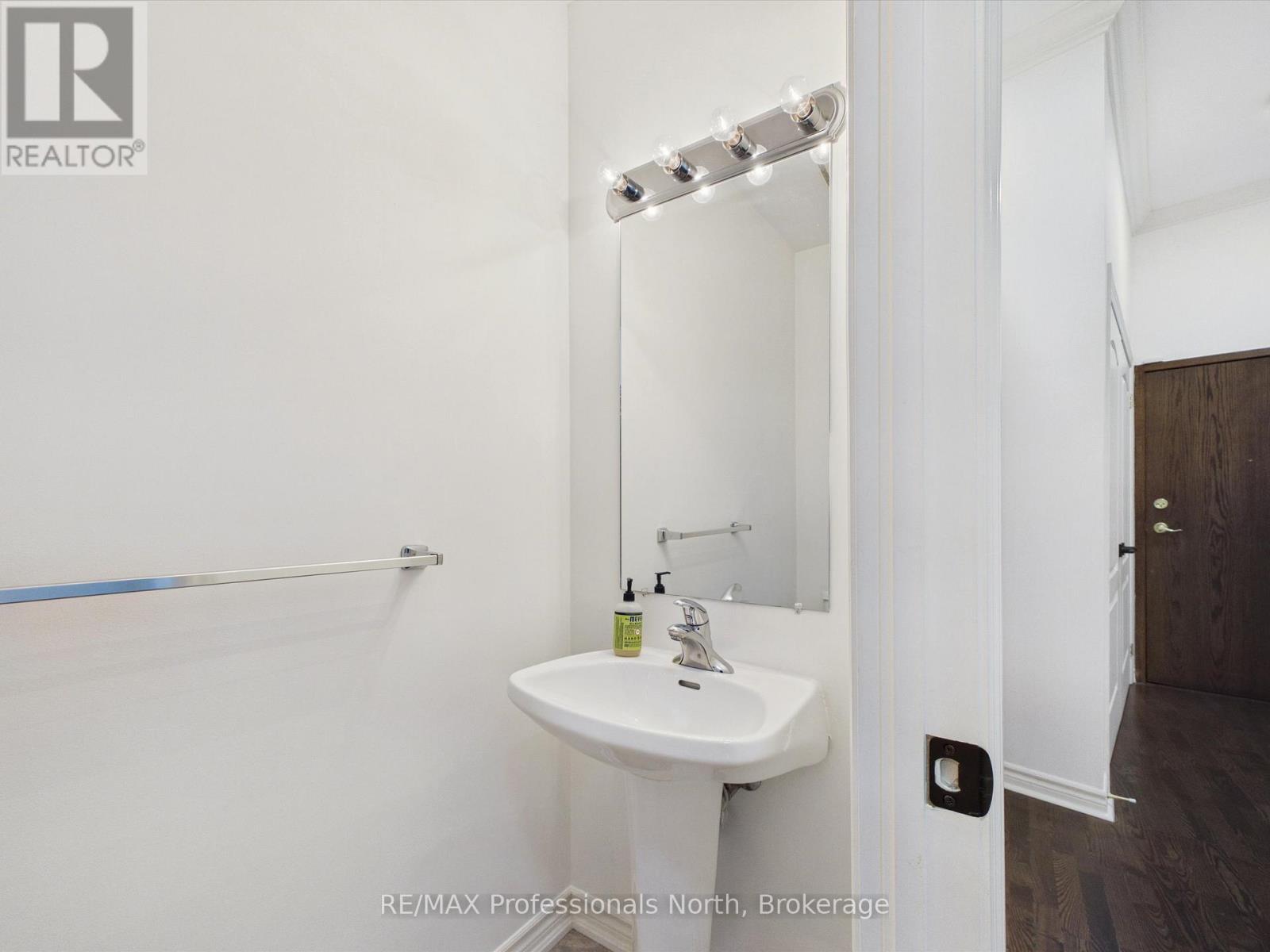 #501 24 ONTARIO STREET - Image 39