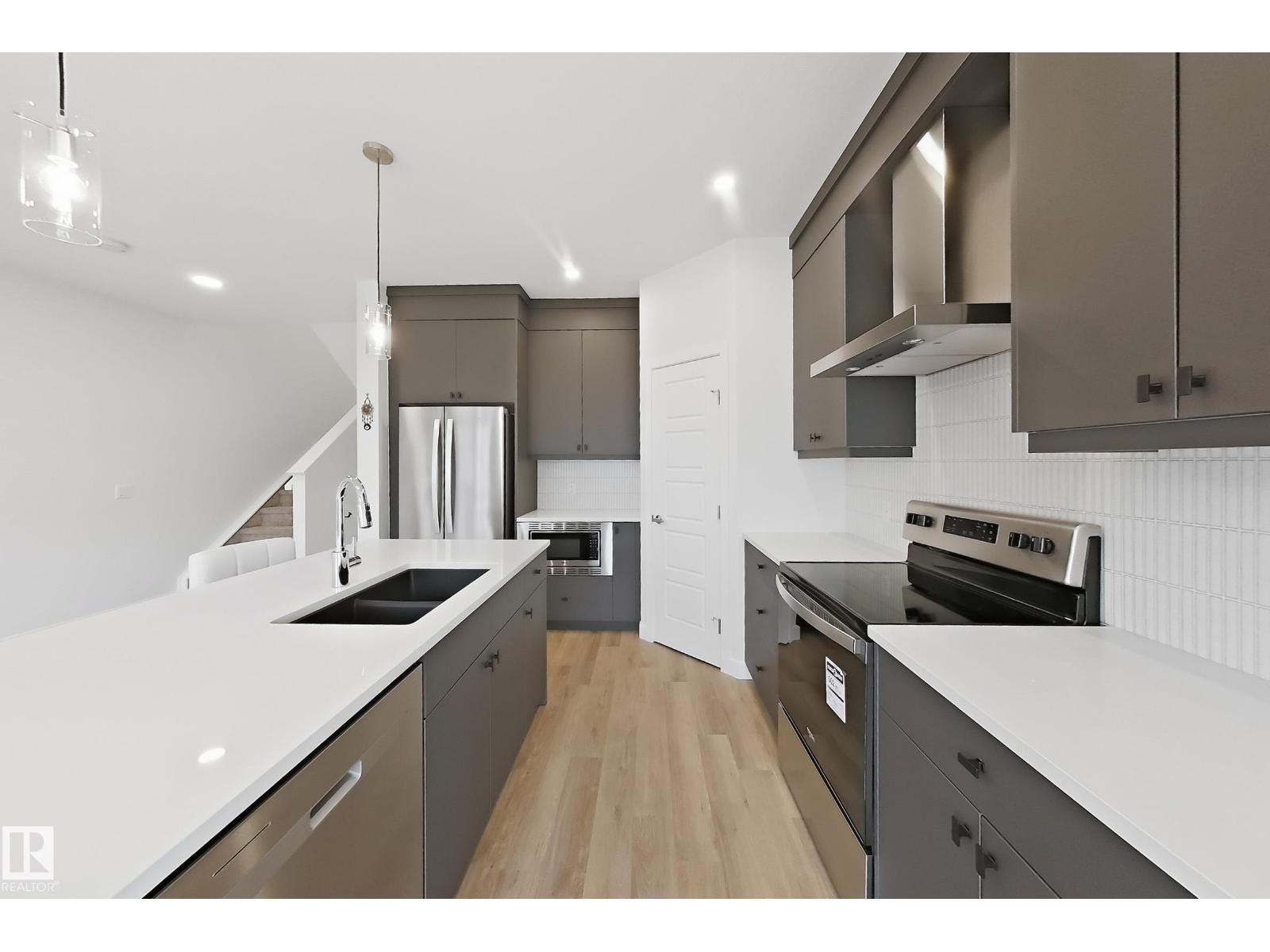 7791 EIFERT CR NW - 8