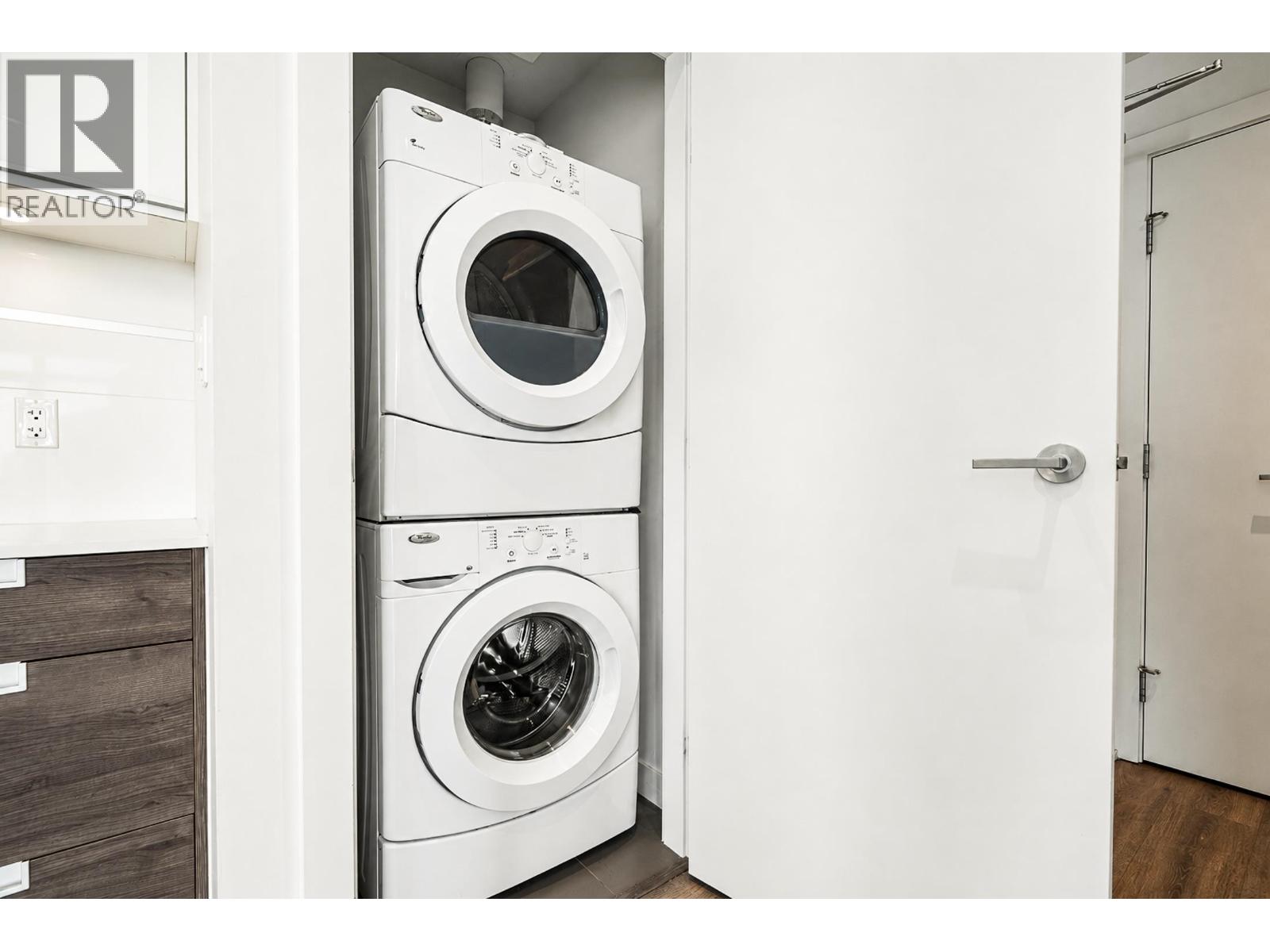 2 Bed, 2 Bath House for Sale in Burnaby – 2709 4688 KINGSWAY, Burnaby – MLS# R3153422 - Image 56