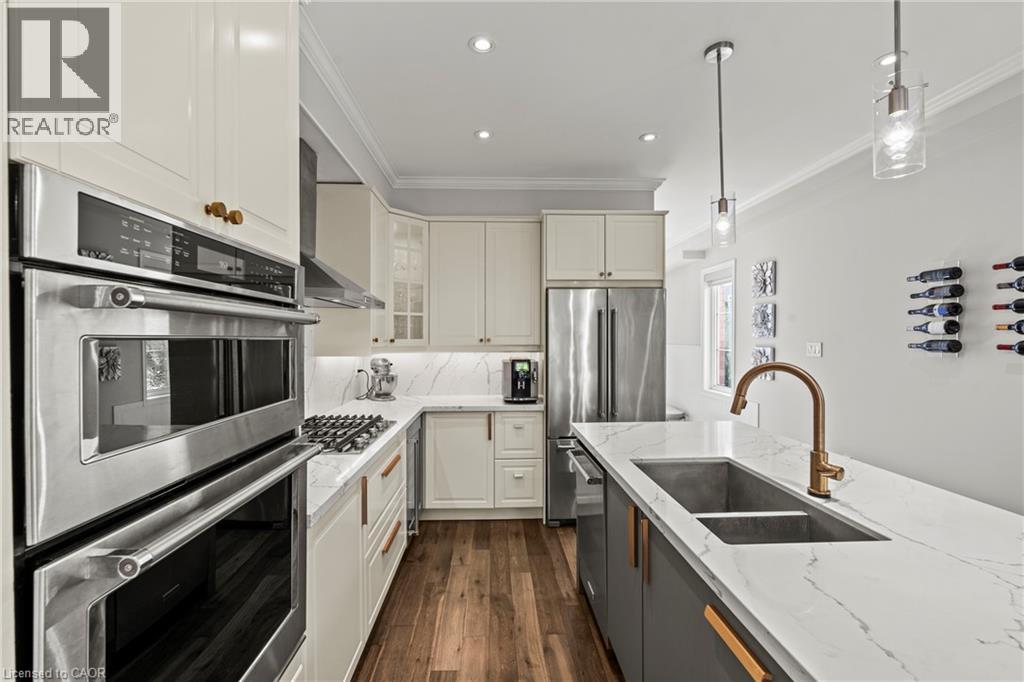 130 W JOHN Street W - Image 5
