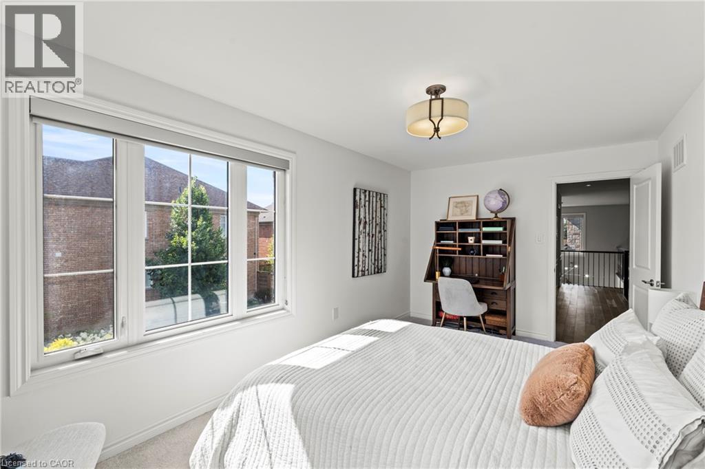 130 W JOHN Street W - 21
