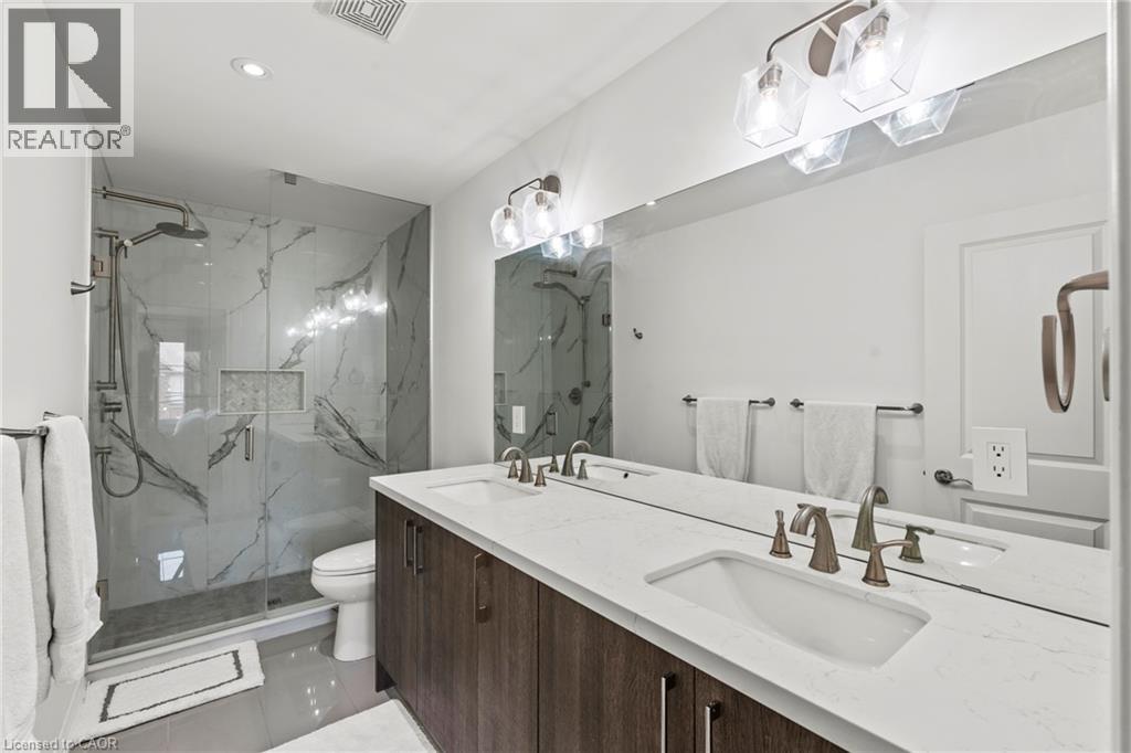 130 W JOHN Street W - 25