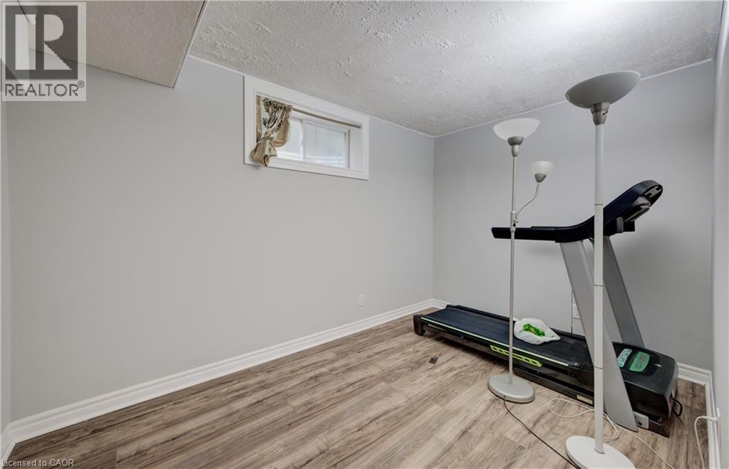 3 bedroom Single Family interior view, 737 NORTH LEAKSDALE Circle, London, Ontario