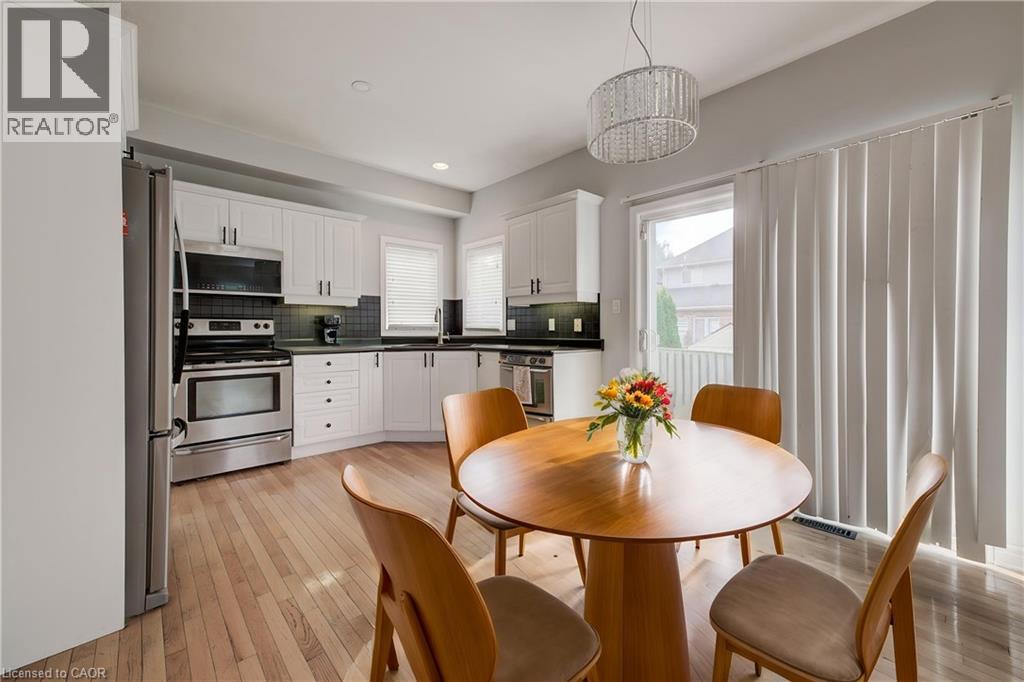 3 bedroom Single Family interior view, 737 NORTH LEAKSDALE Circle, London, Ontario