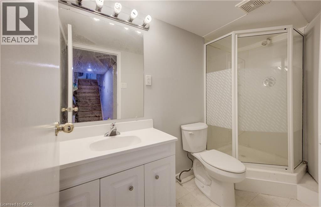 3 bedroom Single Family interior view, 737 NORTH LEAKSDALE Circle, London, Ontario