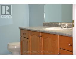 132 Henhoeffer Crescent, Kitchener, ON N2E4H3 Photo 23
