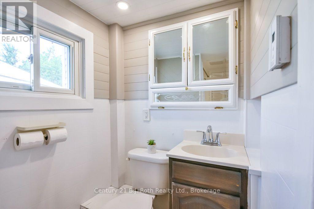 218 JAMES STREET E - 12